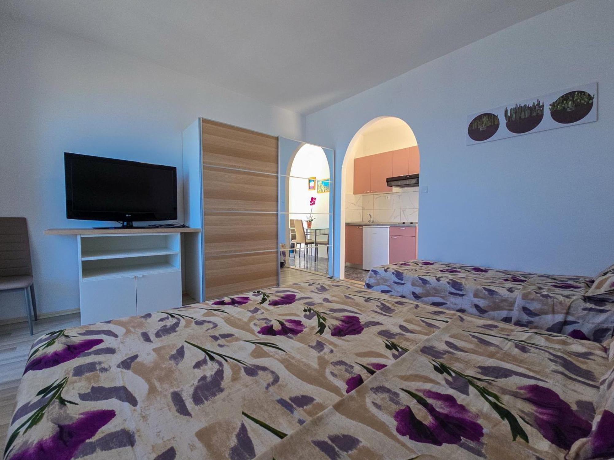 Apartments Neda Omiš Kamer foto