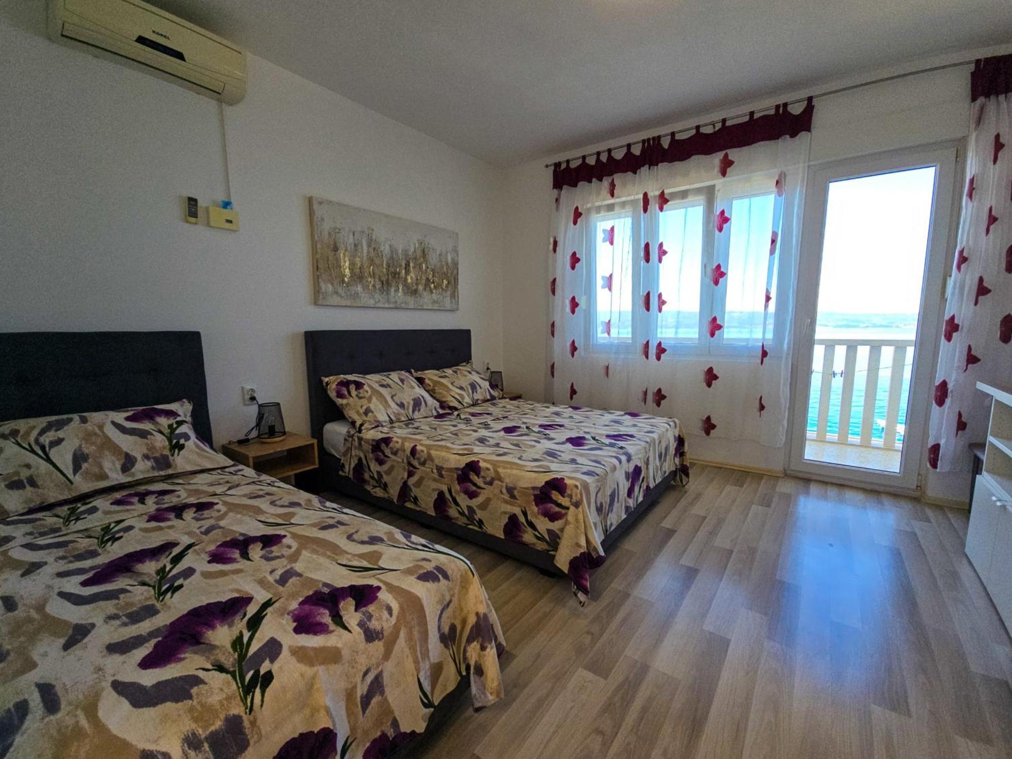 Apartments Neda Omiš Kamer foto